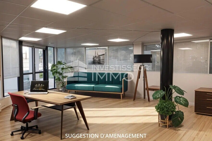 Bureau dans Villiers-sur-Marne à louer - Photo de l’immeuble – Image 1 sur 4