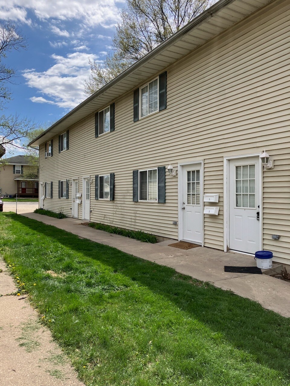 527 W Murray St, Macomb, IL à vendre Photo principale– Image 1 sur 7