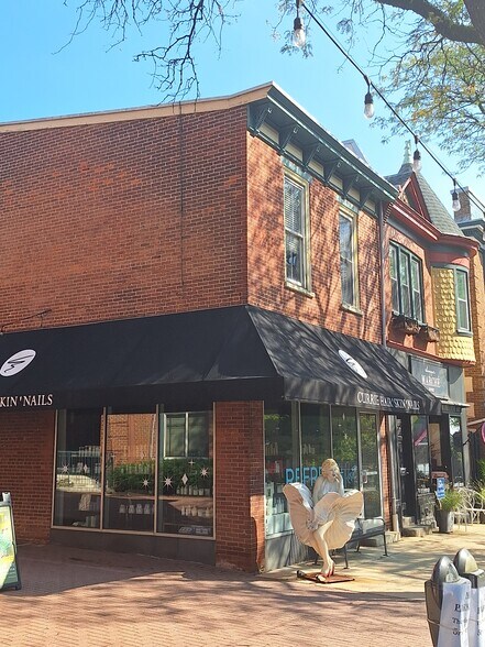121 E State St, Kennett Square, PA à louer - Photo de l’immeuble – Image 2 sur 14