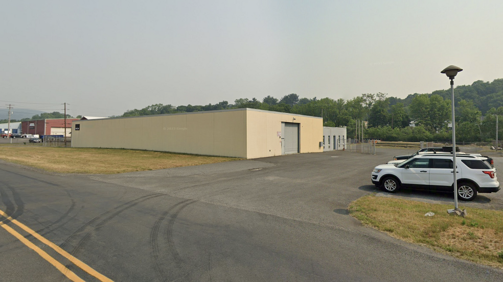 153 Industrial Park Rd, Pottsville, PA à vendre - Photo de l’immeuble – Image 2 sur 8