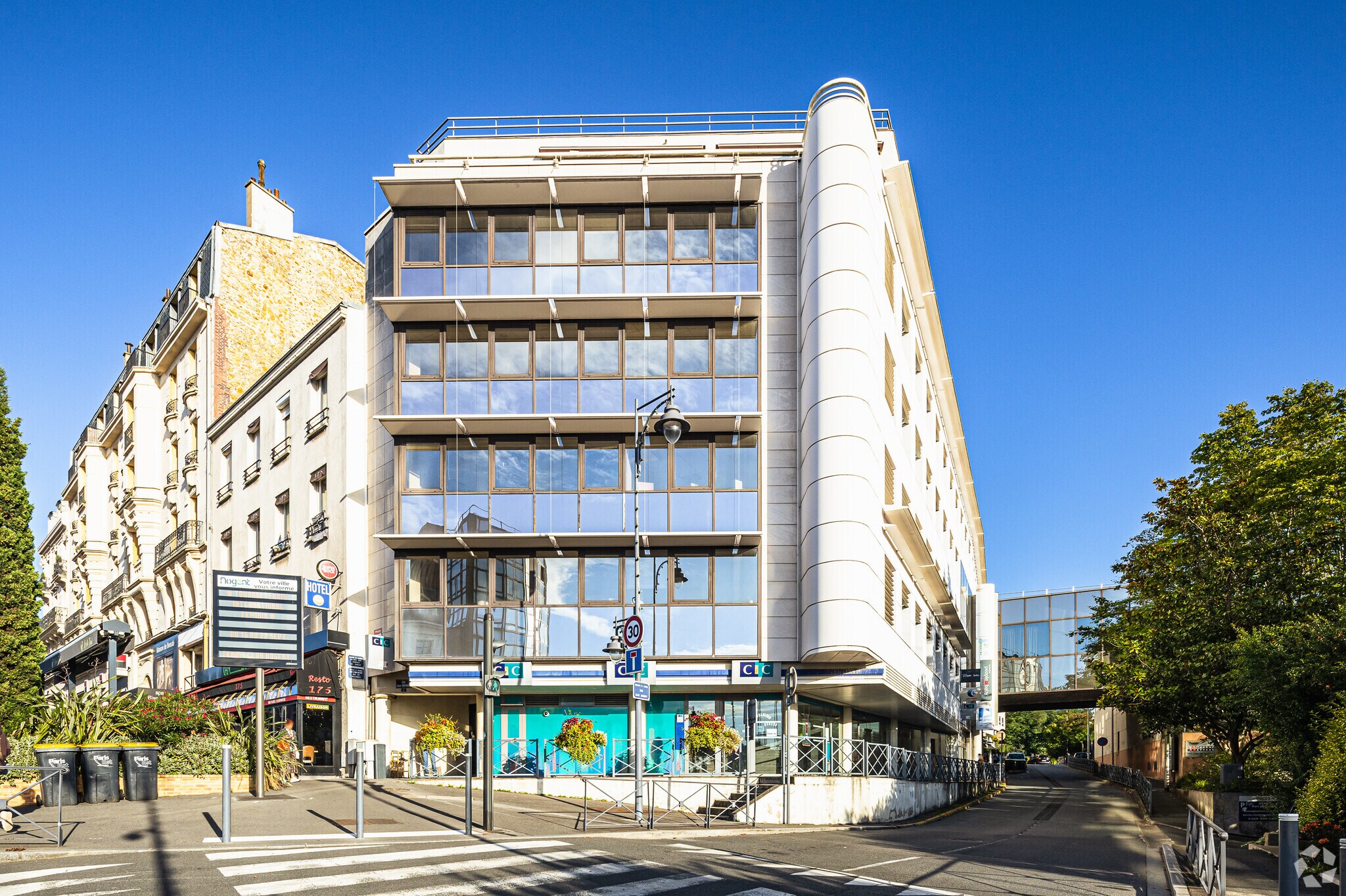 Bureau dans Nogent-sur-Marne à louer Photo principale– Image 1 sur 6