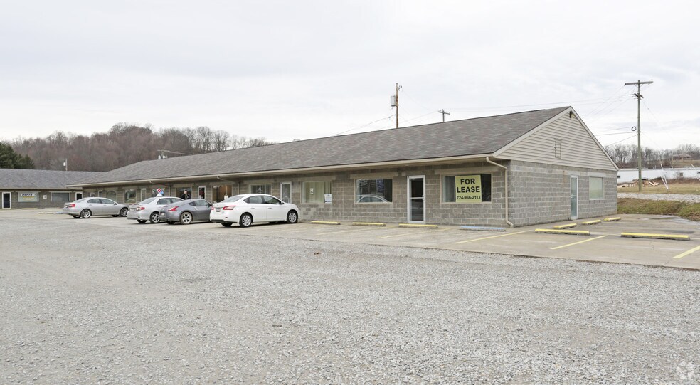 104 Carmichaels Plz, Carmichaels, PA à vendre - Photo de l’immeuble – Image 2 sur 2