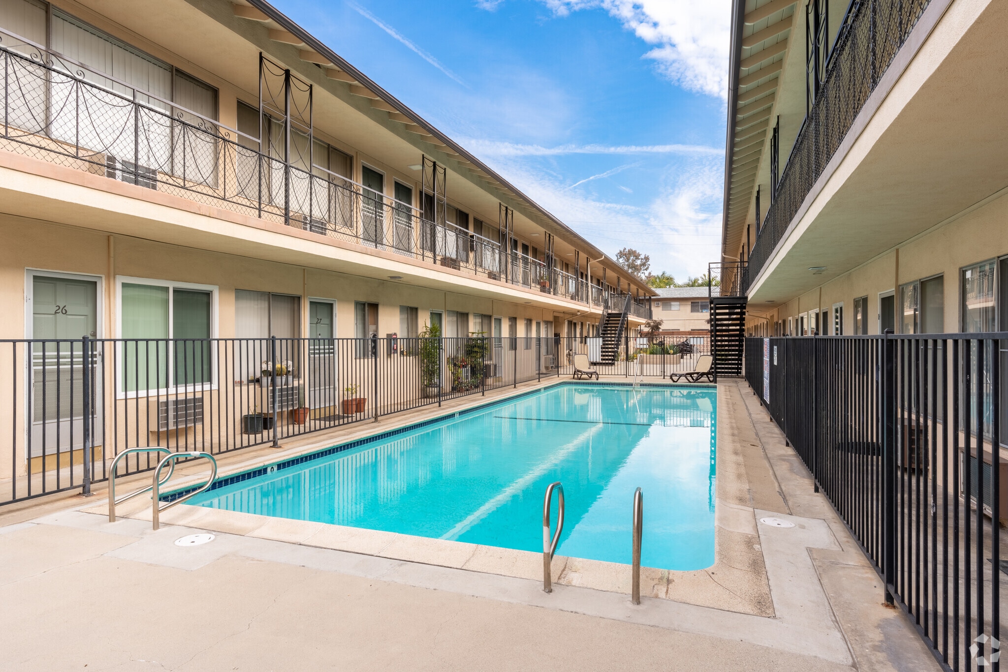 618-620 W Route 66, Glendora, CA à vendre Photo principale– Image 1 sur 25