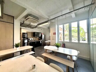 Plus de détails pour 2 Rue De La Roquette, Paris - Bureau à louer