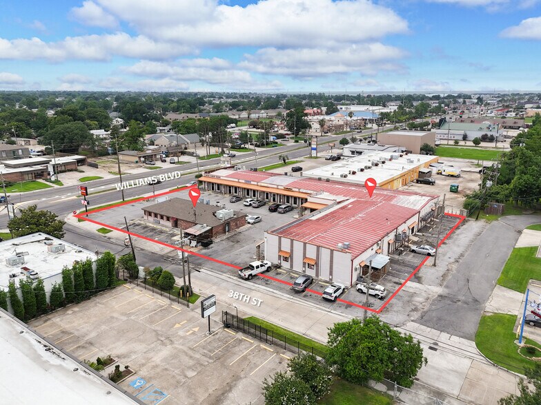 Strip Center on Williams Blvd portefeuille de 2 biens à vendre sur LoopNet.fr - Photo de l’immeuble – Image 1 sur 10