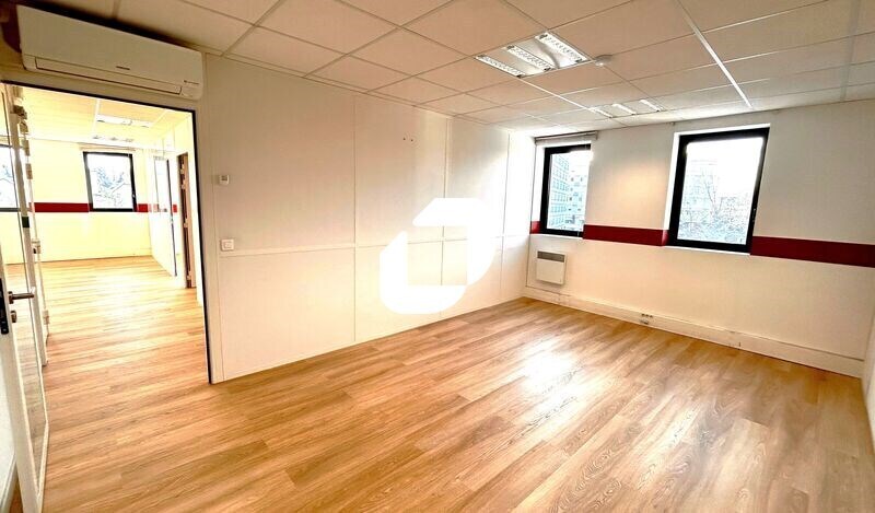 Bureau dans Nanterre à louer - Photo intérieure – Image 2 sur 3