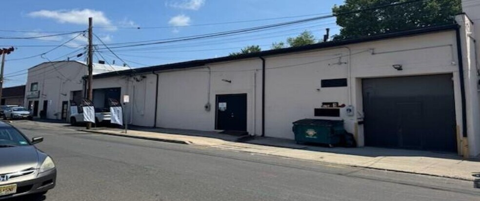4-21 Banta Pl, Fair Lawn, NJ à louer - Photo de l’immeuble – Image 2 sur 12