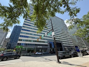 1500 John F Kennedy Blvd, Philadelphia, PA à louer Photo de l’immeuble– Image 2 sur 17