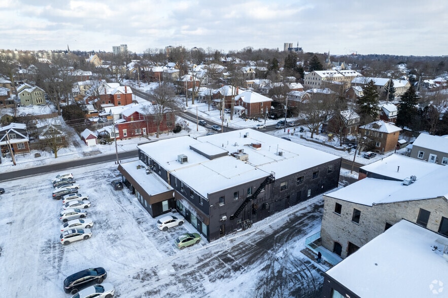 155-163 Suffolk St W, Guelph, ON à louer - Aérien – Image 3 sur 4
