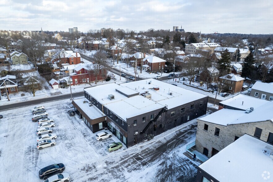 155-163 Suffolk St W, Guelph, ON à louer - Aérien – Image 3 sur 4