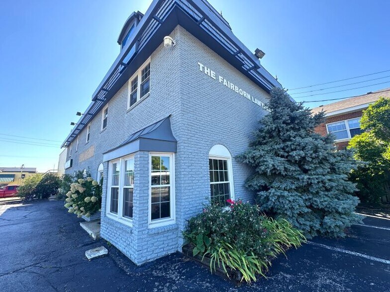 510 W Main St, Fairborn, OH à vendre - Photo de l’immeuble – Image 3 sur 16