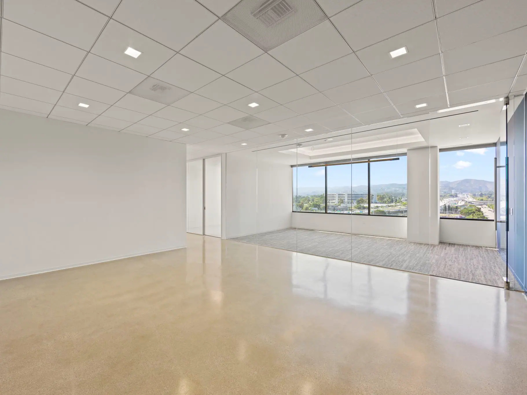11111 Santa Monica Blvd, Los Angeles, CA à louer Photo intérieure– Image 1 sur 9
