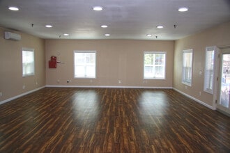 530 E Branch St, Arroyo Grande, CA à louer Photo intérieure– Image 2 sur 5