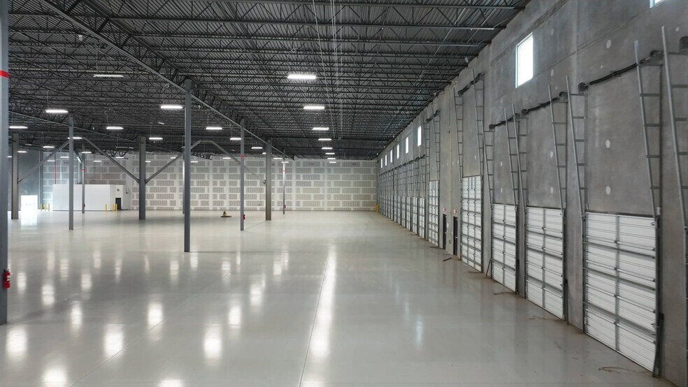 2280 Lane Ave N, Jacksonville, FL à louer - Vidéo sur l’annonce professionnelle – Image 3 sur 32