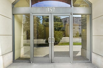 151 E Holly St, Pasadena, CA à louer Photo intérieure– Image 2 sur 9
