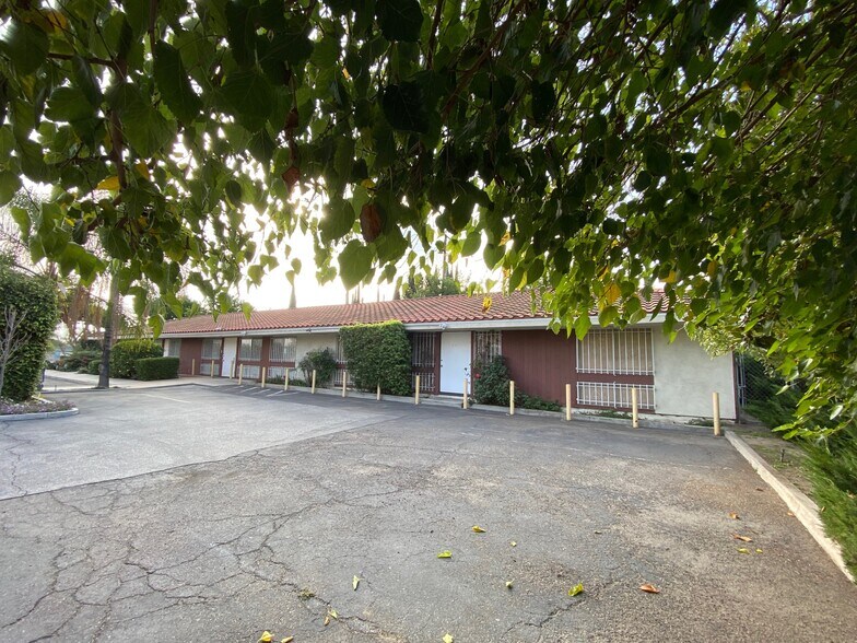7771 Stanton Ave, Buena Park, CA à vendre - Photo de l’immeuble – Image 1 sur 3
