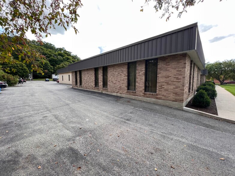 285 Market St, Lockport, NY à vendre - Photo de l’immeuble – Image 3 sur 15