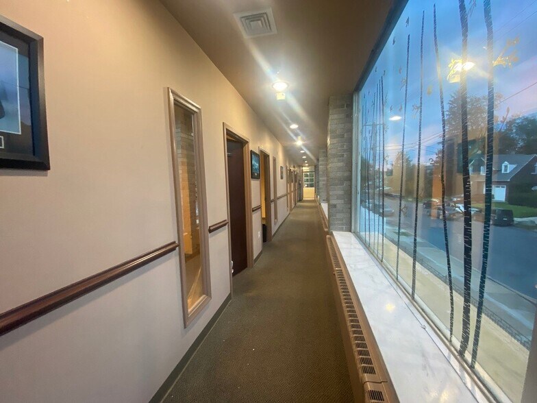 7034-7048 Castor Ave, Philadelphia, PA à louer - Photo de l’immeuble – Image 2 sur 8