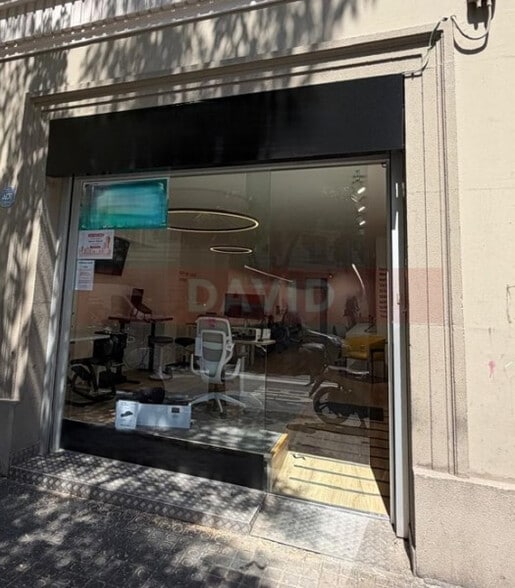 Local commercial dans Barcelone, Barcelona à louer - Photo de l’immeuble – Image 2 sur 2