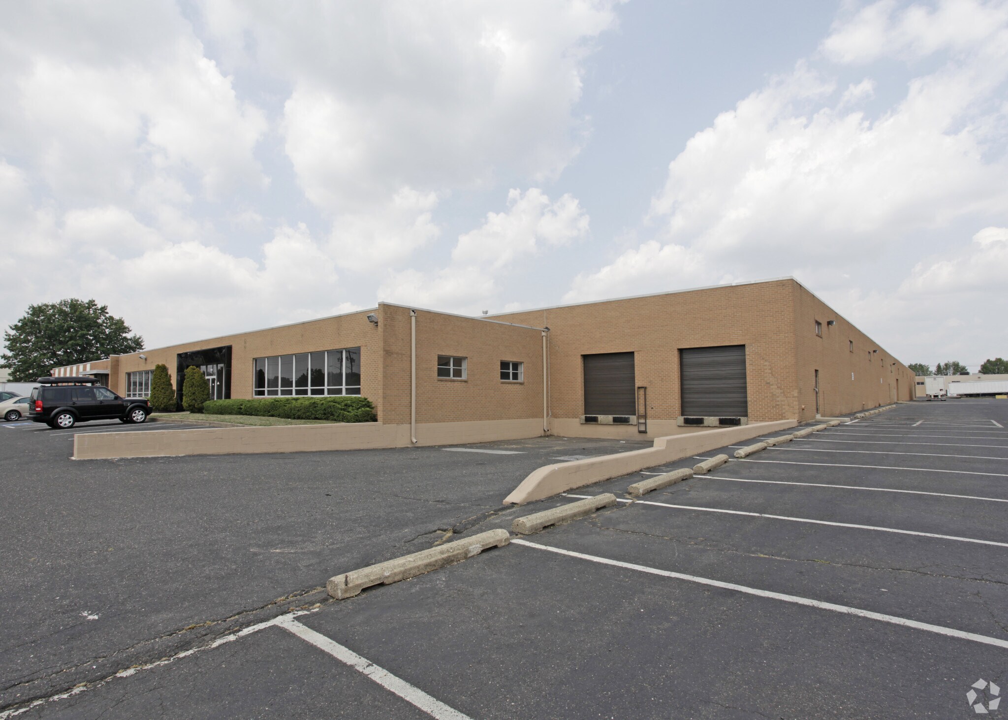 7035 Central Hwy, Pennsauken, NJ à louer Photo principale– Image 1 sur 8