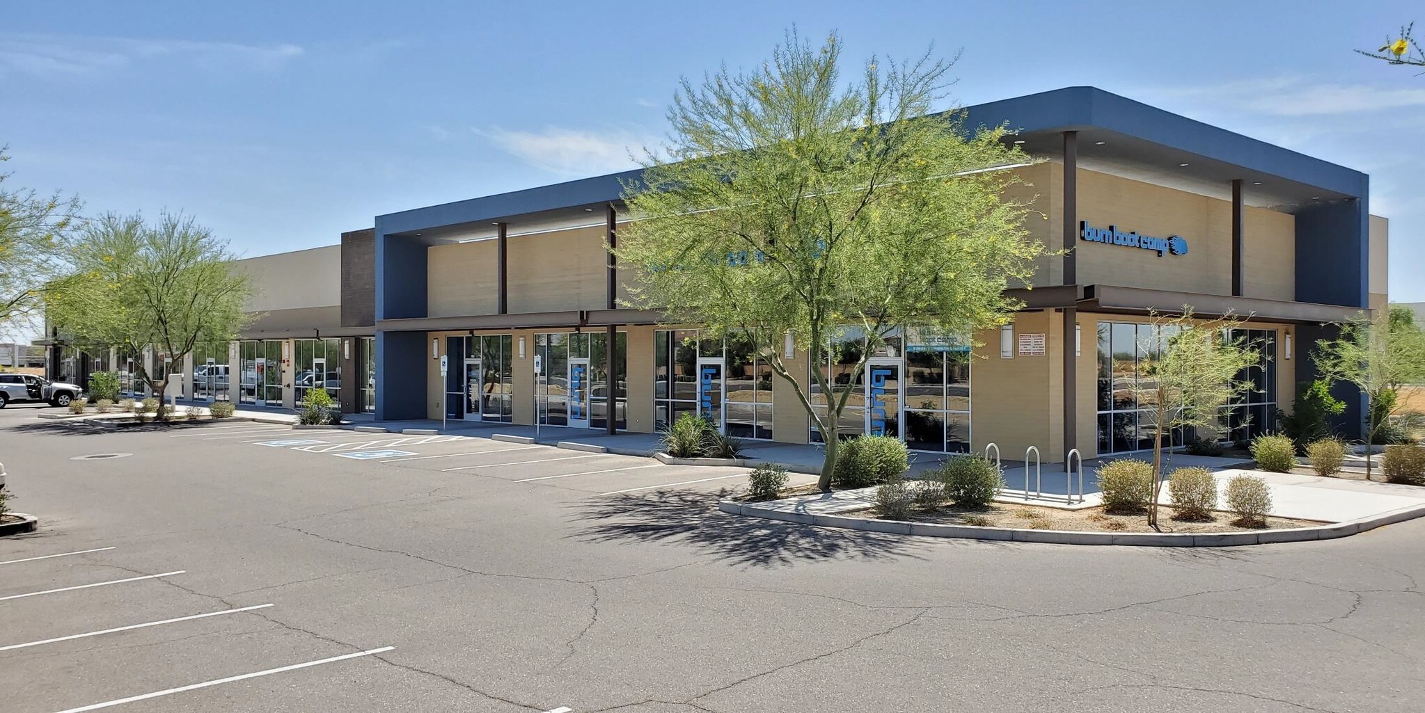 12100 N Dysart Rd, Surprise, AZ à louer Photo de l’immeuble– Image 1 sur 10