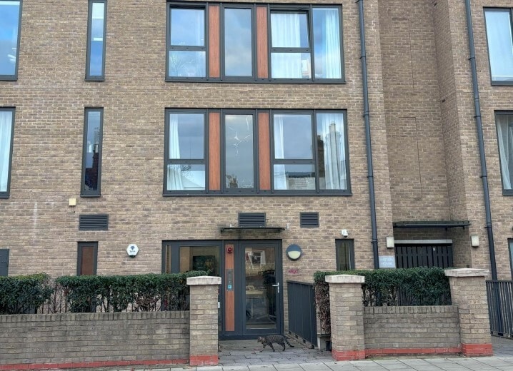 77-91 Hartfield Rd, Londres à louer Photo de l’immeuble– Image 1 sur 5