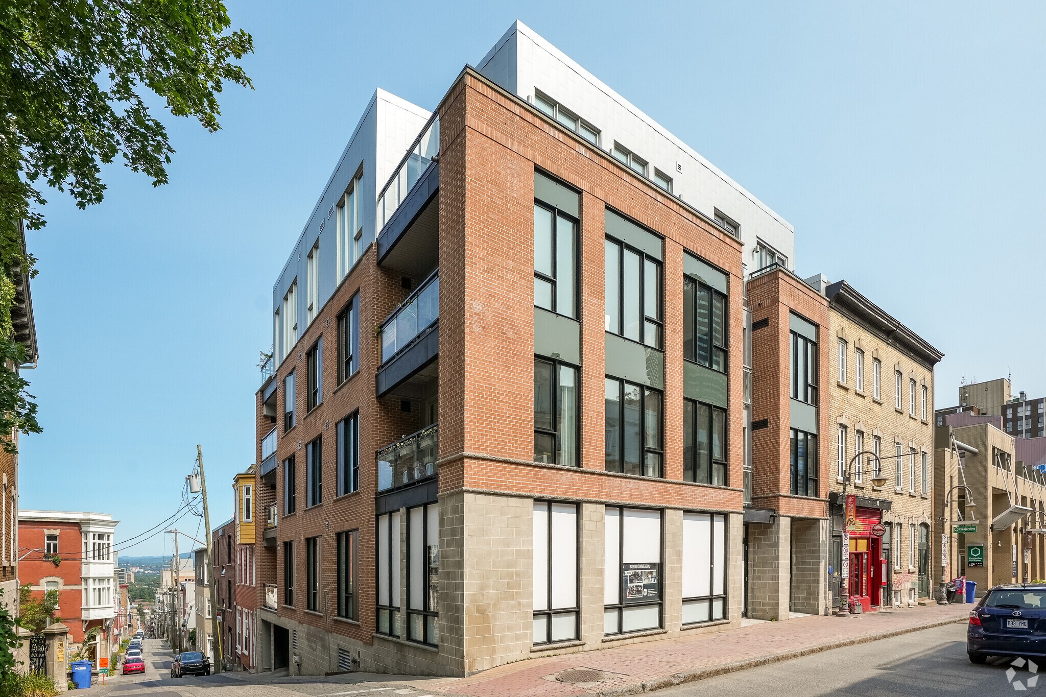 500 Rue Saint-Jean, Québec, QC à vendre Photo principale– Image 1 sur 4