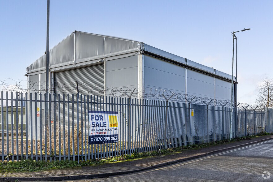 New Ford Rd, Waltham Cross à vendre - Photo principale – Image 1 sur 5