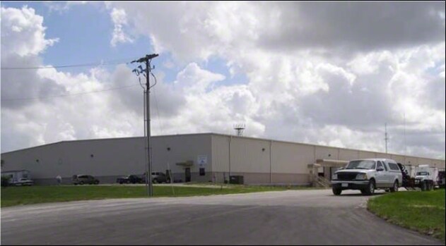 13037 Distribution Blvd, Lake Placid, FL à louer - Photo de l’immeuble – Image 3 sur 11