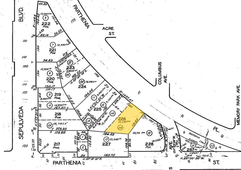 8745 Parthenia Pl, North Hills, CA à vendre - Plan cadastral – Image 3 sur 16