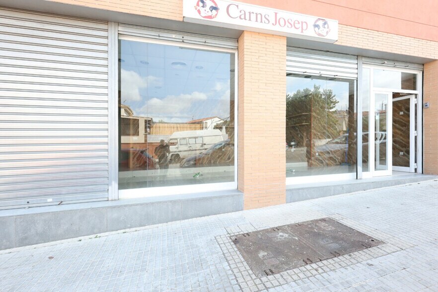 Local commercial dans Banyeres del Penedès, Tarragona à louer - Photo de l’immeuble – Image 2 sur 4