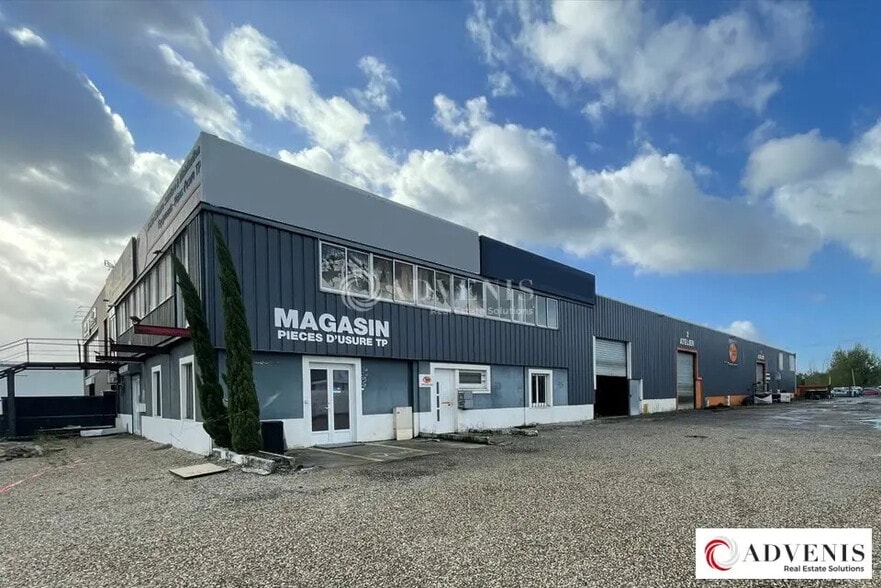 Local d'activités dans Latresne à vendre - Photo de l’immeuble – Image 2 sur 9