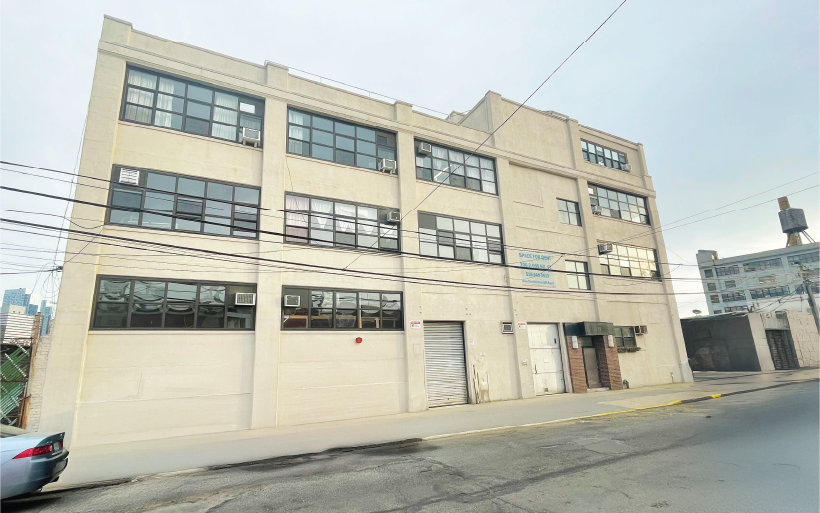 43-49 10th St, Long Island City, NY à louer - Photo de l’immeuble – Image 1 sur 6