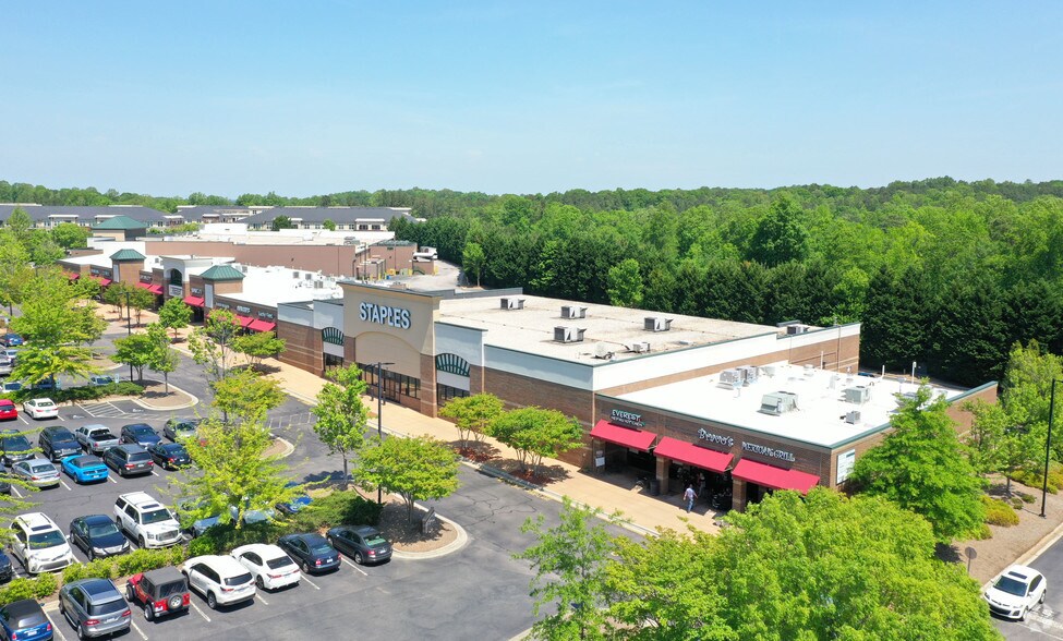 220-286 Grande Heights Dr, Cary, NC à louer - Photo principale – Image 1 sur 1