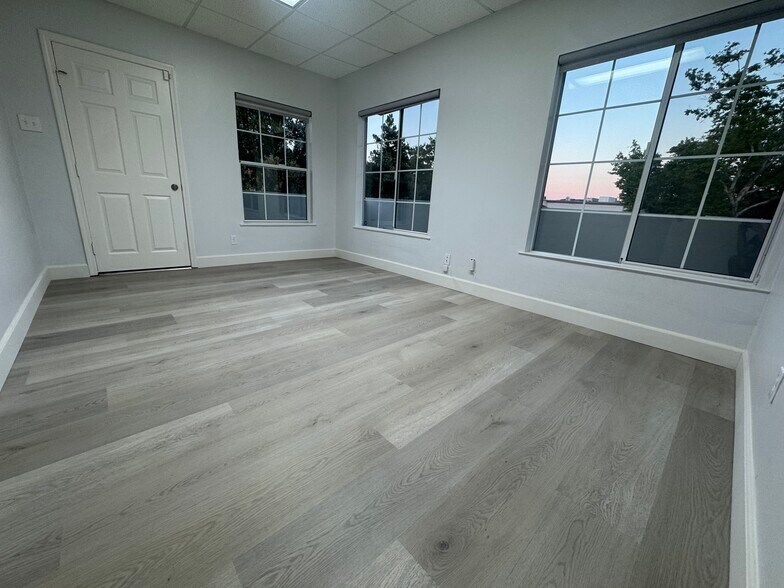 479 N Santa Cruz Ave, Los Gatos, CA à louer - Photo intérieure – Image 3 sur 14