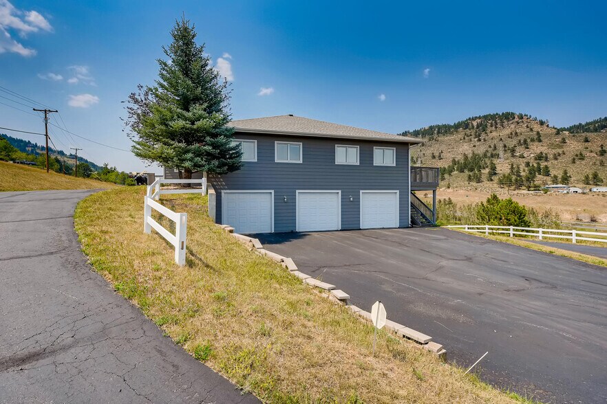 78 Beaver Brook Canyon Rd, Evergreen, CO à vendre - Photo de l’immeuble – Image 2 sur 38