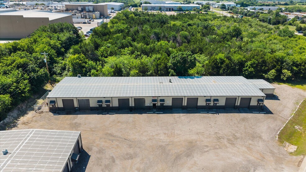 801-817 S 6th Ave, Mansfield, TX à vendre - Photo de l’immeuble – Image 2 sur 12