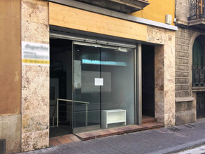 Local commercial dans Igualada, Barcelona à louer Photo de l’immeuble– Image 1 sur 10