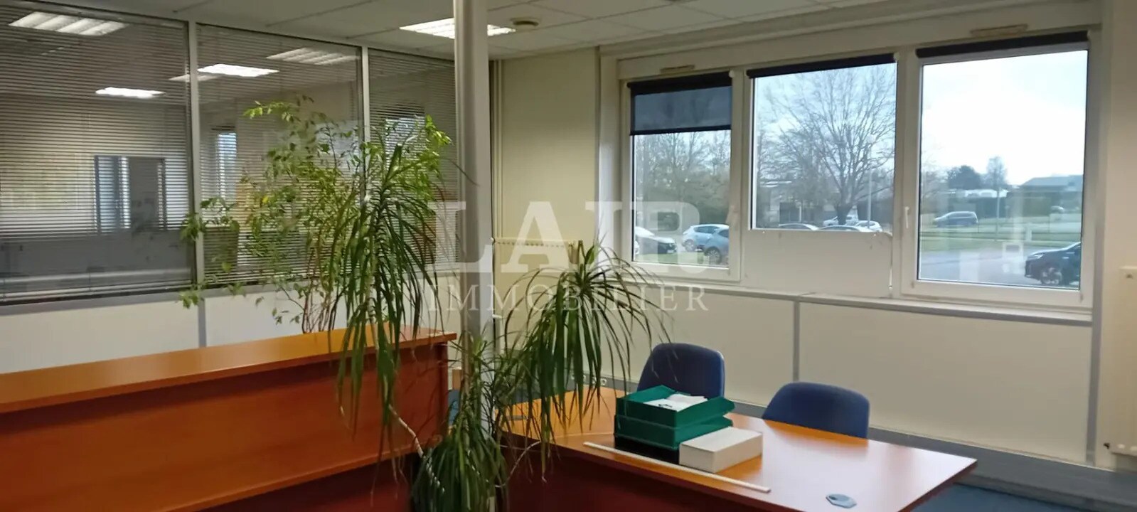 Bureau dans Valframbert à louer Photo intérieure– Image 1 sur 5