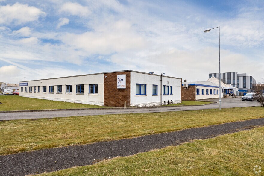16 Cromarty Campus, Rosyth à louer - Photo de l’immeuble – Image 2 sur 4