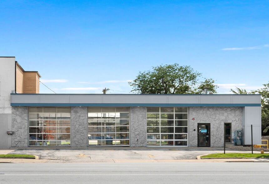 4819 W 93rd St, Oak Lawn, IL à vendre - Photo de l’immeuble – Image 2 sur 8