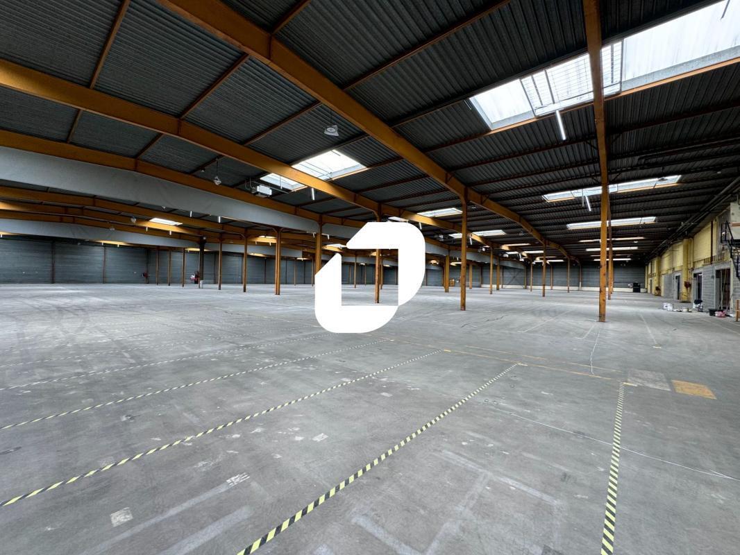 Industriel/Logistique dans Noyelles-lès-Seclin à louer Photo intérieure– Image 1 sur 12