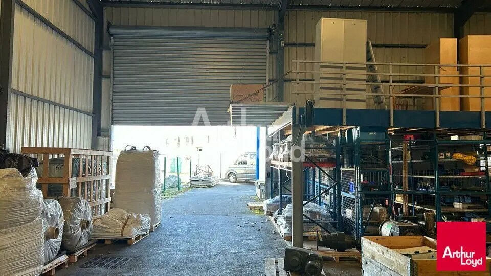 Local d'activités dans La Chaussée-Saint-Victor à vendre Photo intérieure– Image 1 sur 6