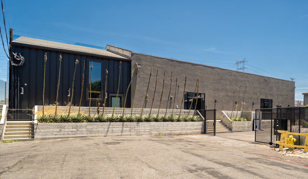 2159 Bay St, Los Angeles, CA à louer - Photo de l’immeuble – Image 2 sur 9