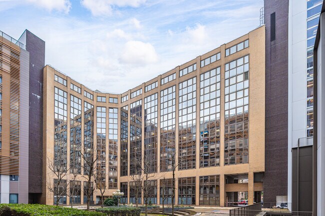 Plus de détails pour 33-43 Rue Des 3 Fontanot, Nanterre - Bureau à louer