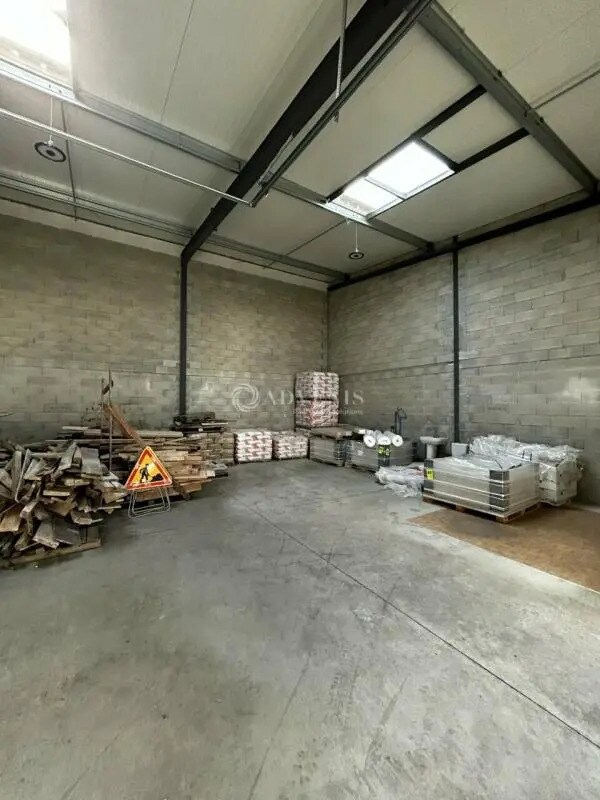 Plus de détails pour Industriel/Logistique à louer