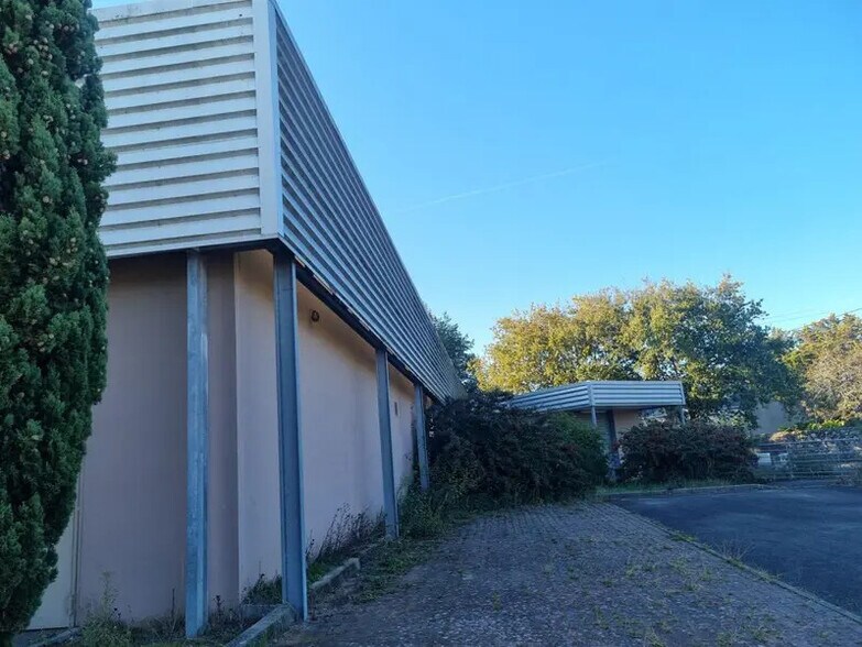 Local d’activités dans Saint-Étienne-de-Montluc à louer - Photo de l’immeuble – Image 2 sur 6