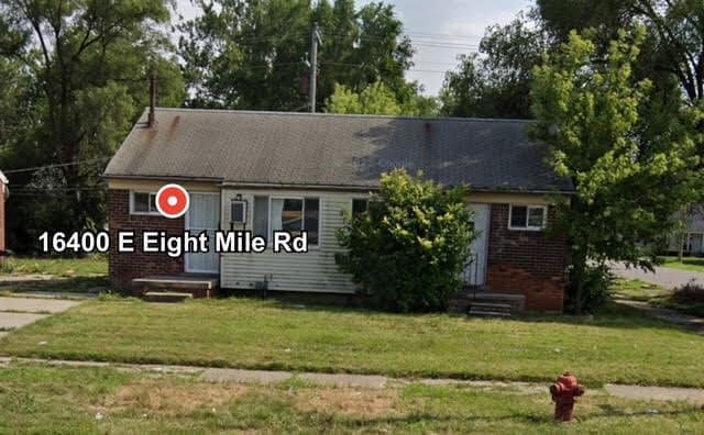 16400 E 8 Mile Rd, Detroit, MI à vendre - Photo principale – Image 1 sur 1