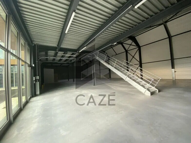 Local d’activités dans Tresses à louer - Photo intérieure – Image 2 sur 12