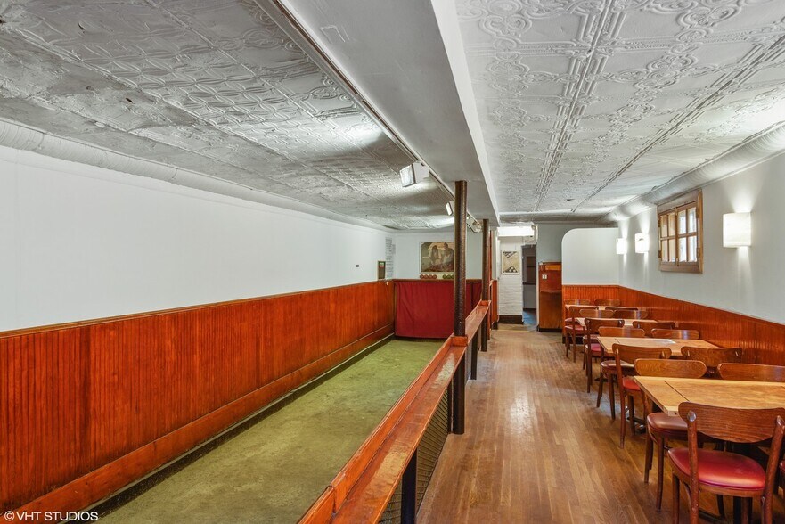 351-353 E 62nd St - Manhattan NYC portefeuille de 2 biens à vendre sur LoopNet.fr - Photo intérieure – Image 3 sur 13